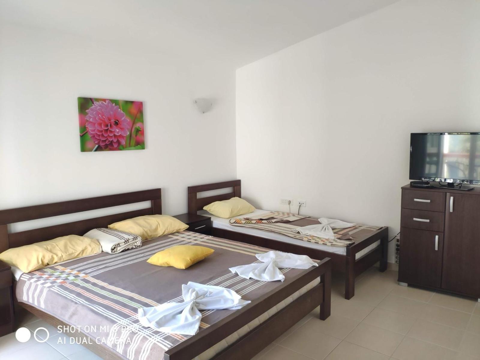 Apartments Brnjada ストモレ エクステリア 写真
