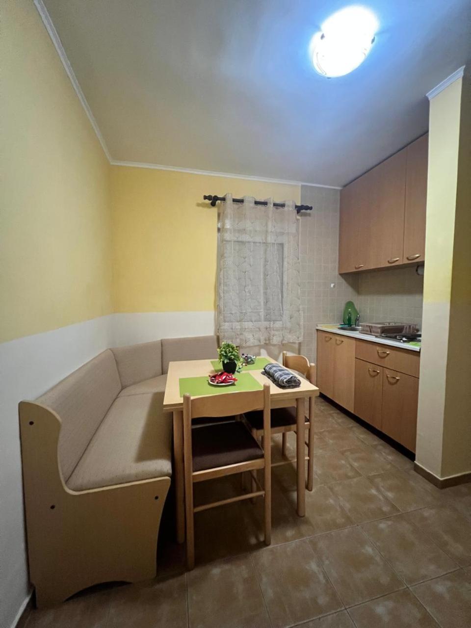 Apartments Brnjada ストモレ 部屋 写真