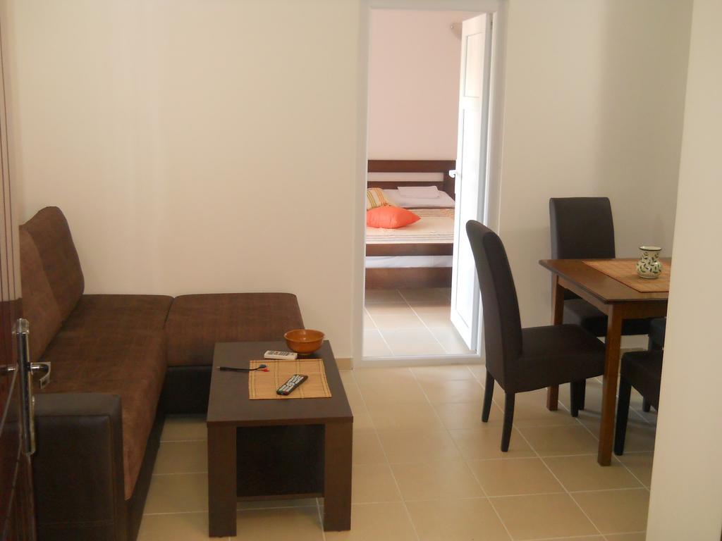 Apartments Brnjada ストモレ 部屋 写真