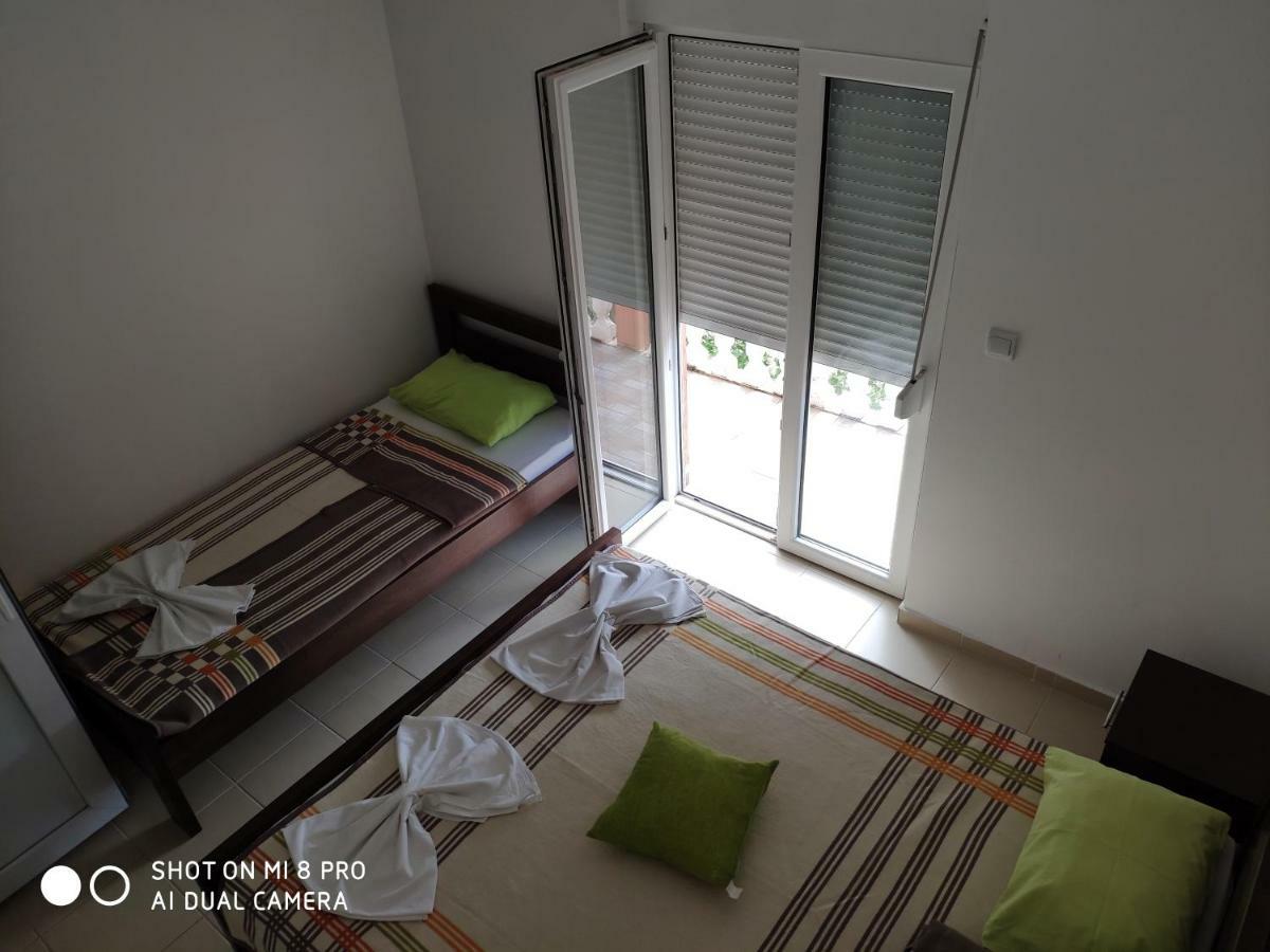 Apartments Brnjada ストモレ エクステリア 写真